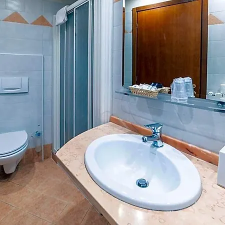 Bettina Hotel